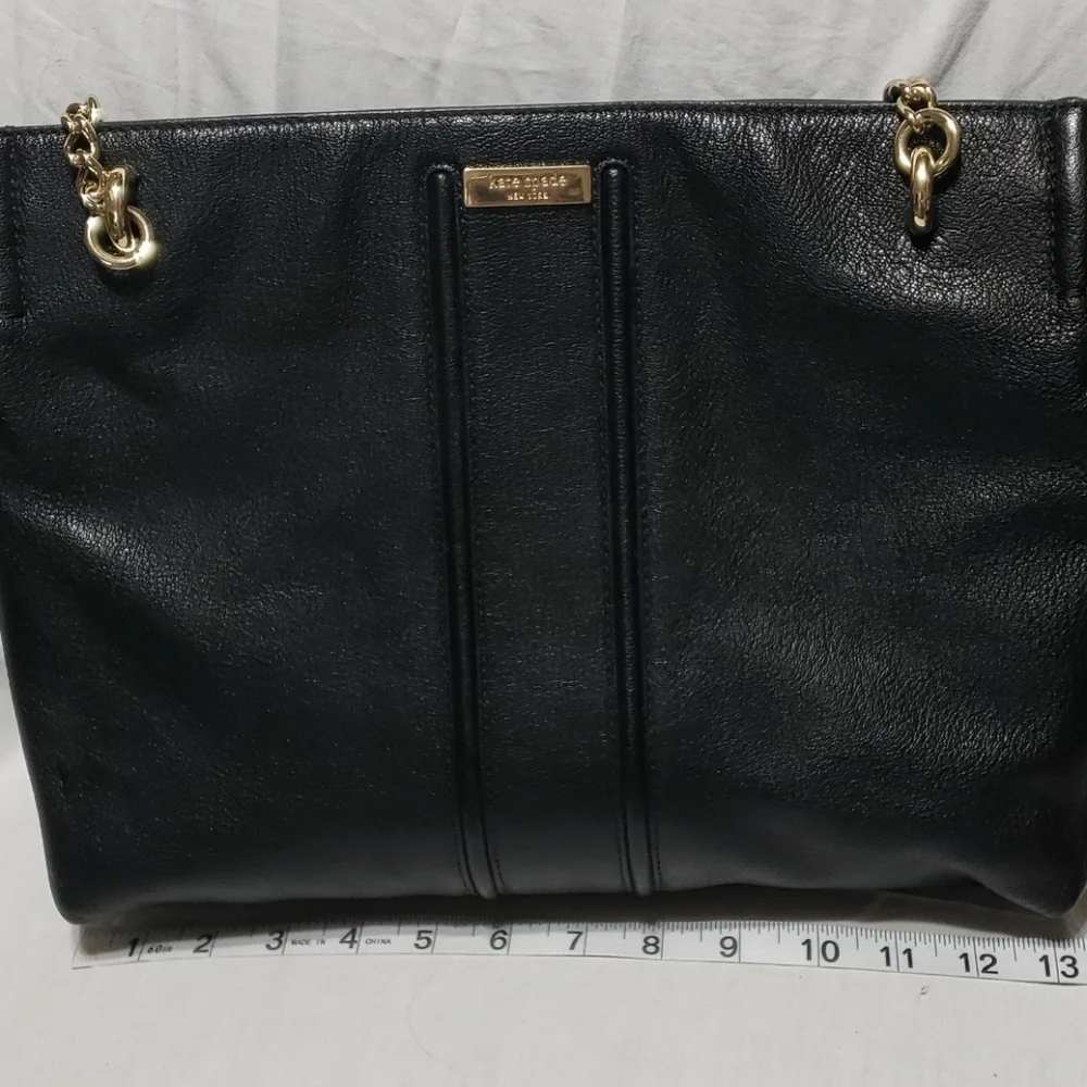 Kate spade black pebbled leather gold chain bag
